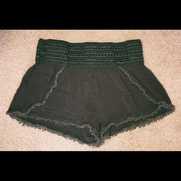 cute green shorts - Picture 1 of 1